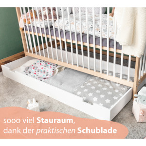 Babybett TONI 60x120 cm aus Buchenholz, mit Schlupfsprossen und Bettkasten, in natur-weiß und umbaubar