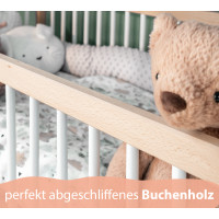 Babybett TONI 60x120 cm aus Buchenholz, mit Schlupfsprossen und Matratze, in natur-weiß und umbaubar